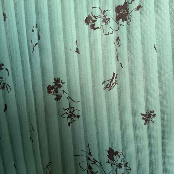 Blouse - Picture 2 of 4